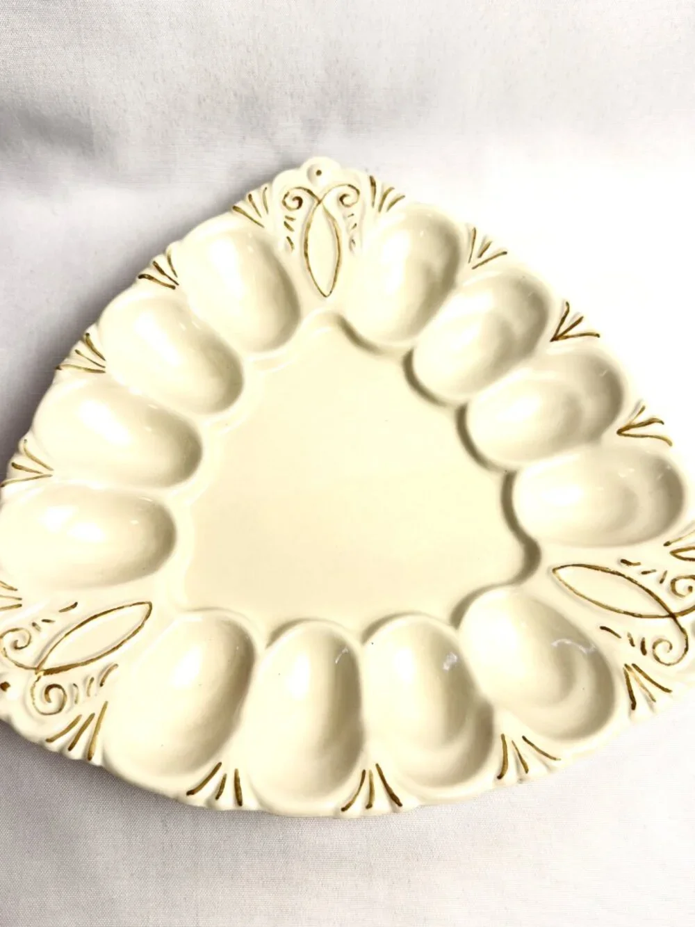 Ceramic Vintage Deviled Egg Plate 12 Well Gold Accents Scalloped Rim 10
